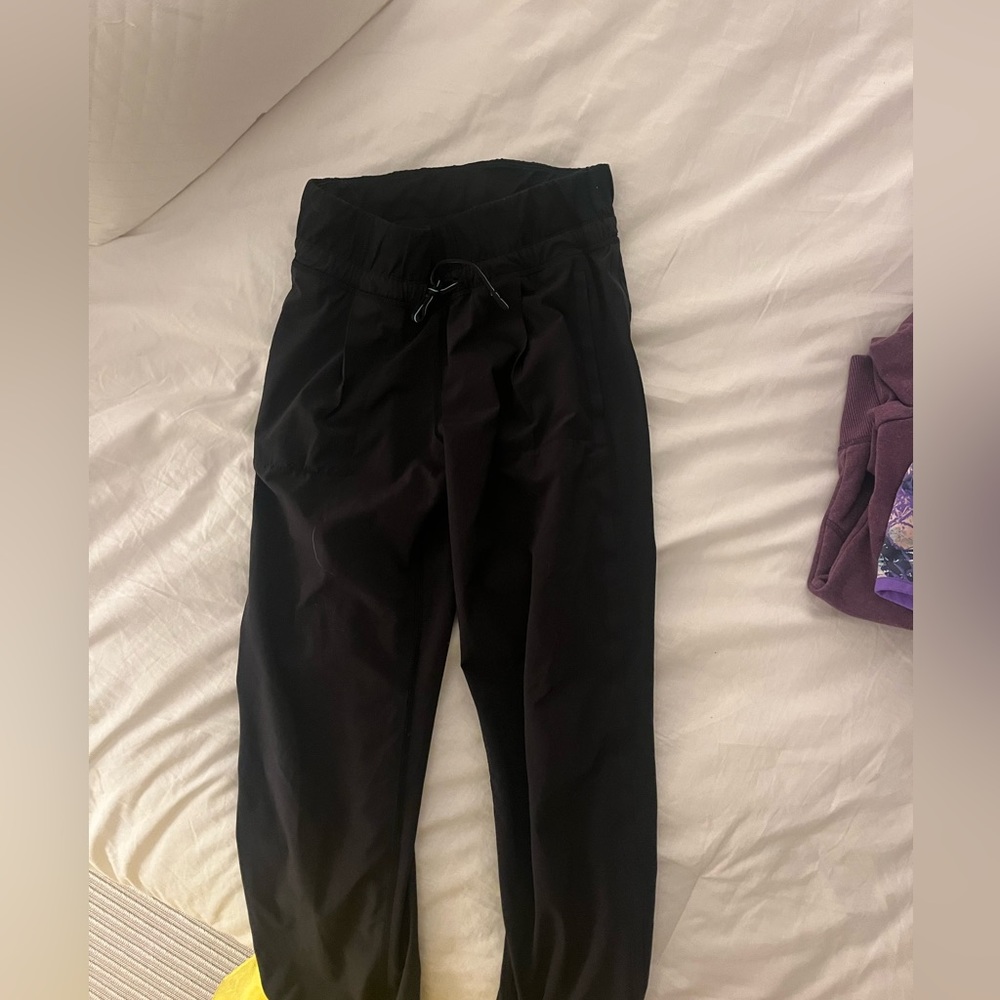 Ivivva lightweight pants size 10